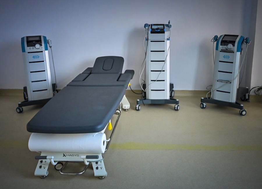 Aparatură modernă de fizioterapie în clinica FizioMax
